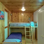 In The Woods House For 8 Persons And Large Garden Chalé