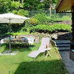 In The Woods House For 8 Persons And Large Garden Chalé
