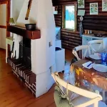 In The Woods House For 8 Persons And Large Garden *