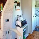 In The Woods House For 8 Persons And Large Garden Chalé *