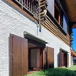 In The Woods House For 8 Persons And Large Garden Chalé