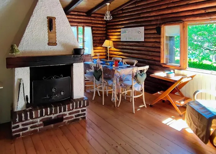 In The Woods House For 8 Persons And Large Garden シャレー *