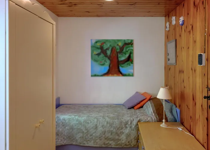 In The Woods House For 8 Persons And Large Garden シャレー
